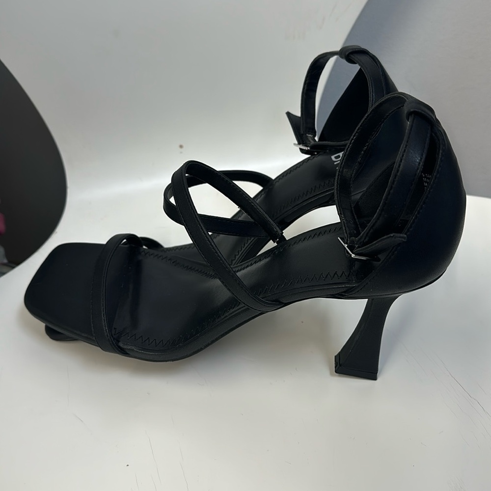 Jessa Ankle Strap Sandal 
BP.